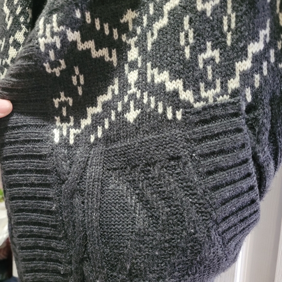 Ladies sweater - Picture 4 of 4